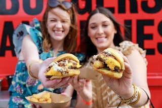 Curbside 225 HOP 075